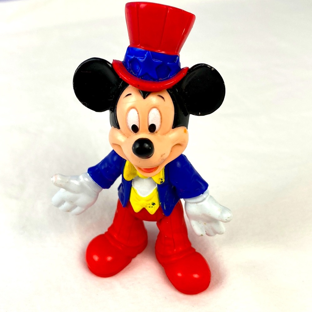 Vintage 1994 Epcot Center adventure at Disney World Mickey in the USA